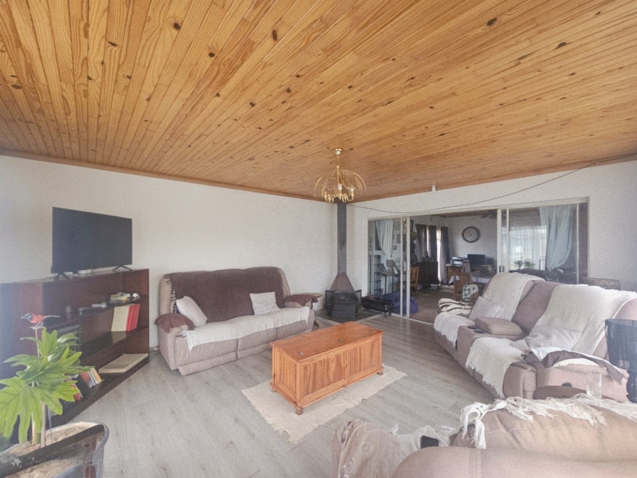 4 Bedroom Property for Sale in Ladybrand Free State